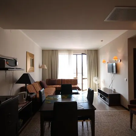 Arendoo In Royal Beach Apartament *