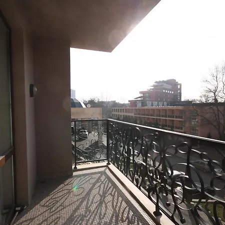 Arendoo In Royal Beach Apartament *